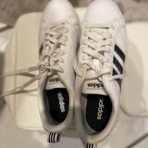 Ladies Adidas sneakers, size 9 like new